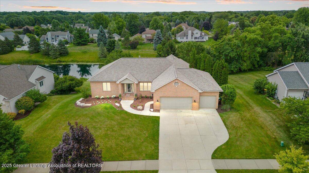 3391 Hidden Ridge DR, Dewitt, MI 48820