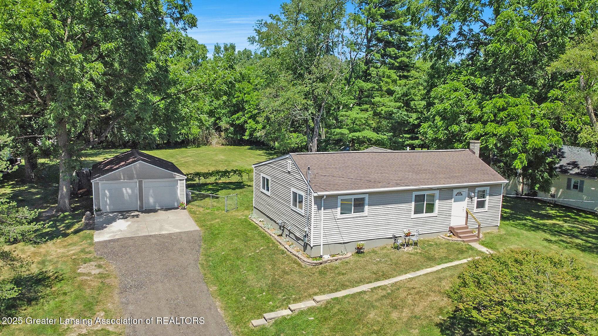 1766 Lake Lansing Rd RD, Haslett, MI 48840