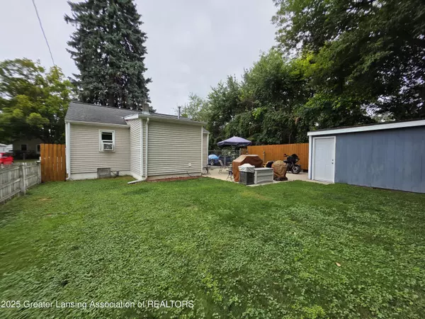 Lansing, MI 48917,511 N Catherine ST