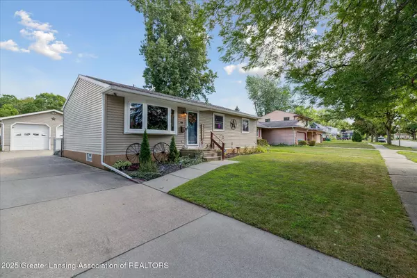 3115 Rayborn DR, Lansing, MI 48911