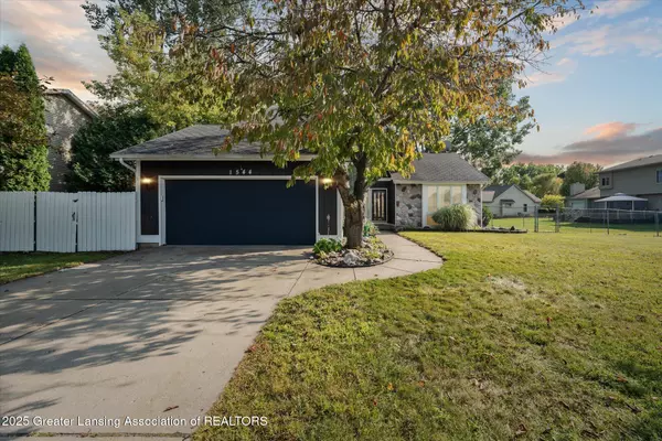 1544 Stonehaven DR, Holt, MI 48842