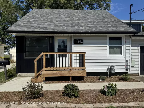1840 W Maple ST, Lansing, MI 48915