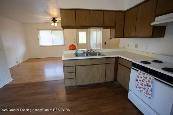 Lansing, MI 48911,5200 Wise RD