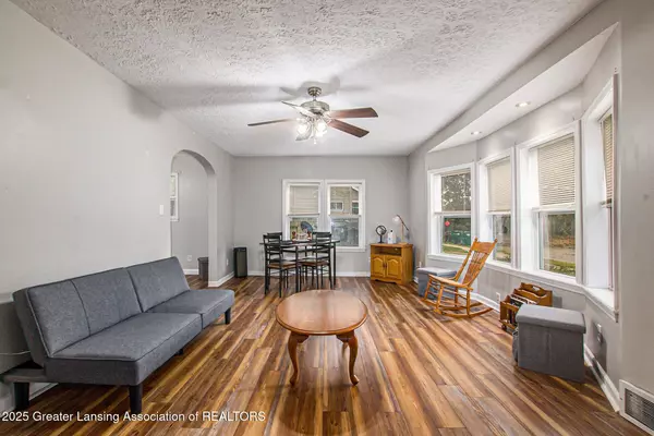 Lansing, MI 48912,613 Clifford ST