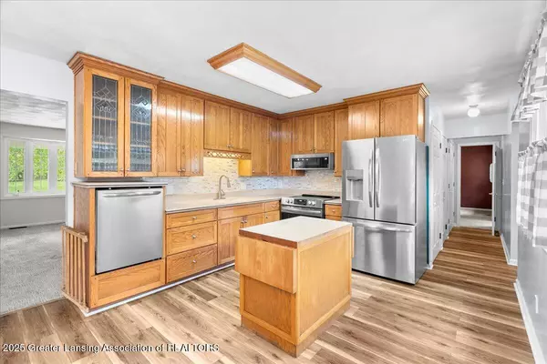 Lansing, MI 48906,2722 Tecumseh River RD