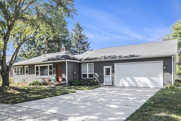 120 Lawton, Mason, MI 48854