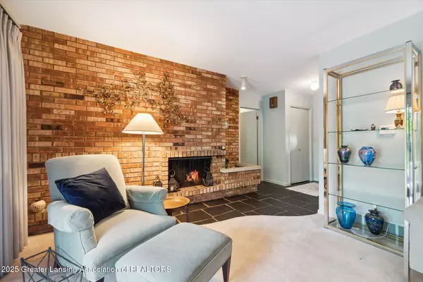 Lansing, MI 48912,3301 Melody LN