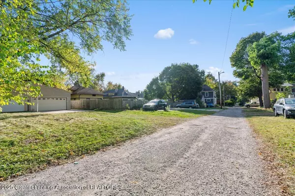 Lansing, MI 48910,408 Smith AVE