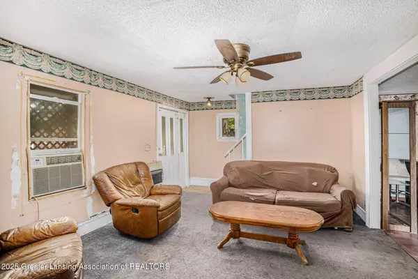 Leslie, MI 49251,318 S Main ST