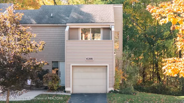 3633 East Meadows CT, Okemos, MI 48864