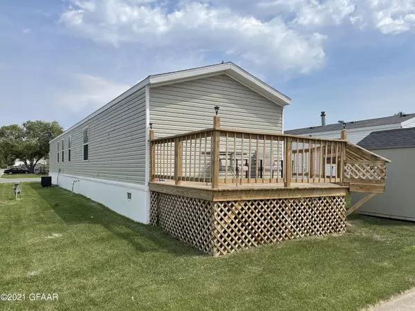 Grand Forks, ND 58203,4802 IRON GATE CT