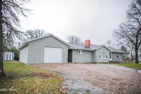 332 2ND ST N, Pembina, ND 58271