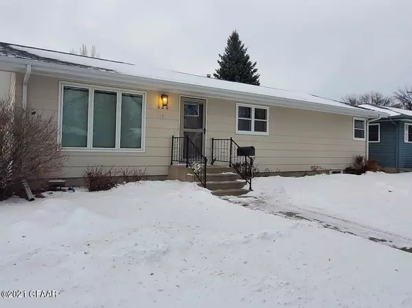 620 28TH AVE S, Grand Forks, ND 58201