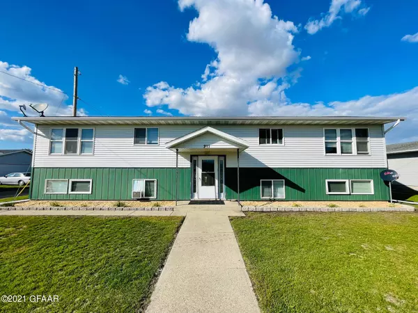 211 WASHINGTON AVE, Northwood, ND 58267