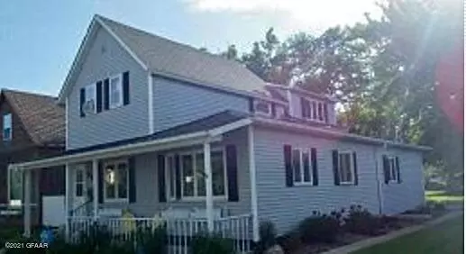 819 6TH ST, Langdon, ND 58249