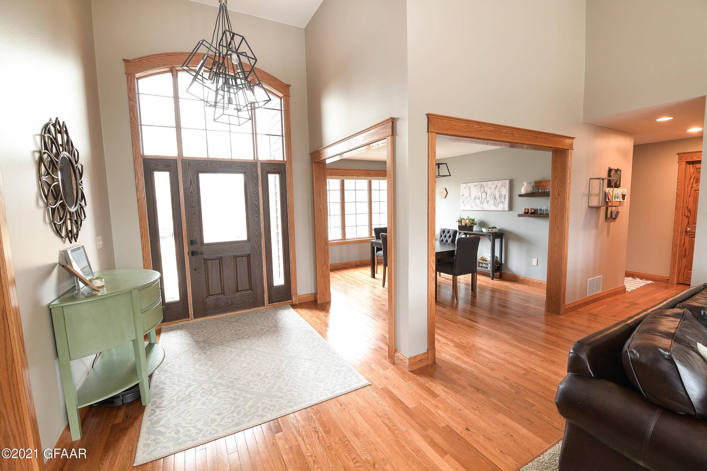 Grand Forks, ND 58201,5897 PINEHURST DR