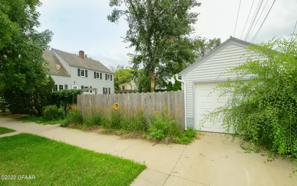 Walhalla, ND 58282,911 EMMERLING AVE