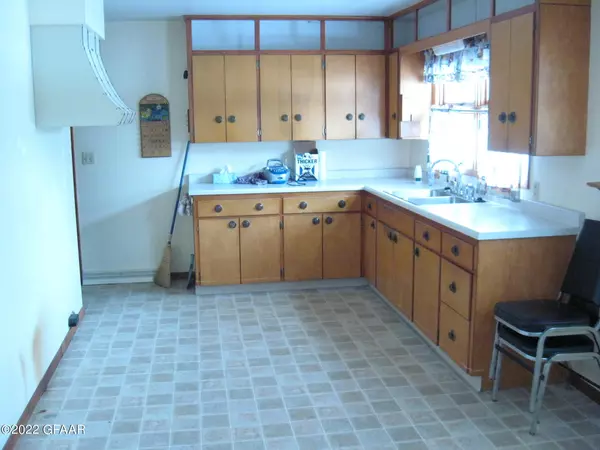 Lakota, ND 58344,307 5TH ST E