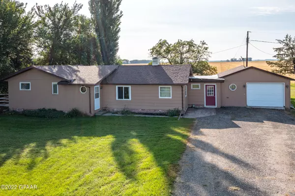 6283 COUNTY ROAD 8, Grafton, ND 58237