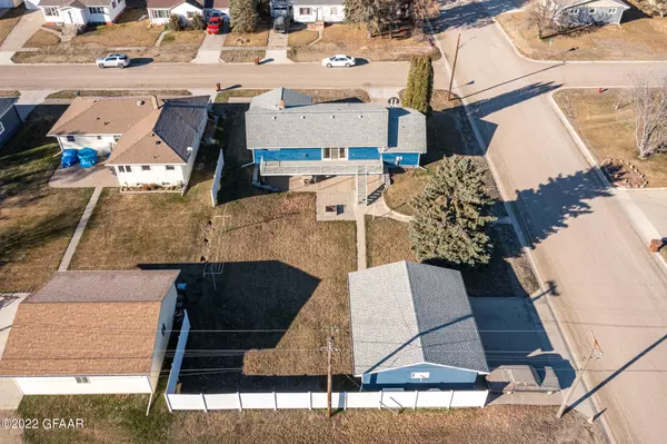 Larimore, ND 58251,723 TERRY AVE