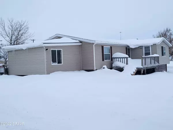 198 6TH ST, Emerado, ND 58228