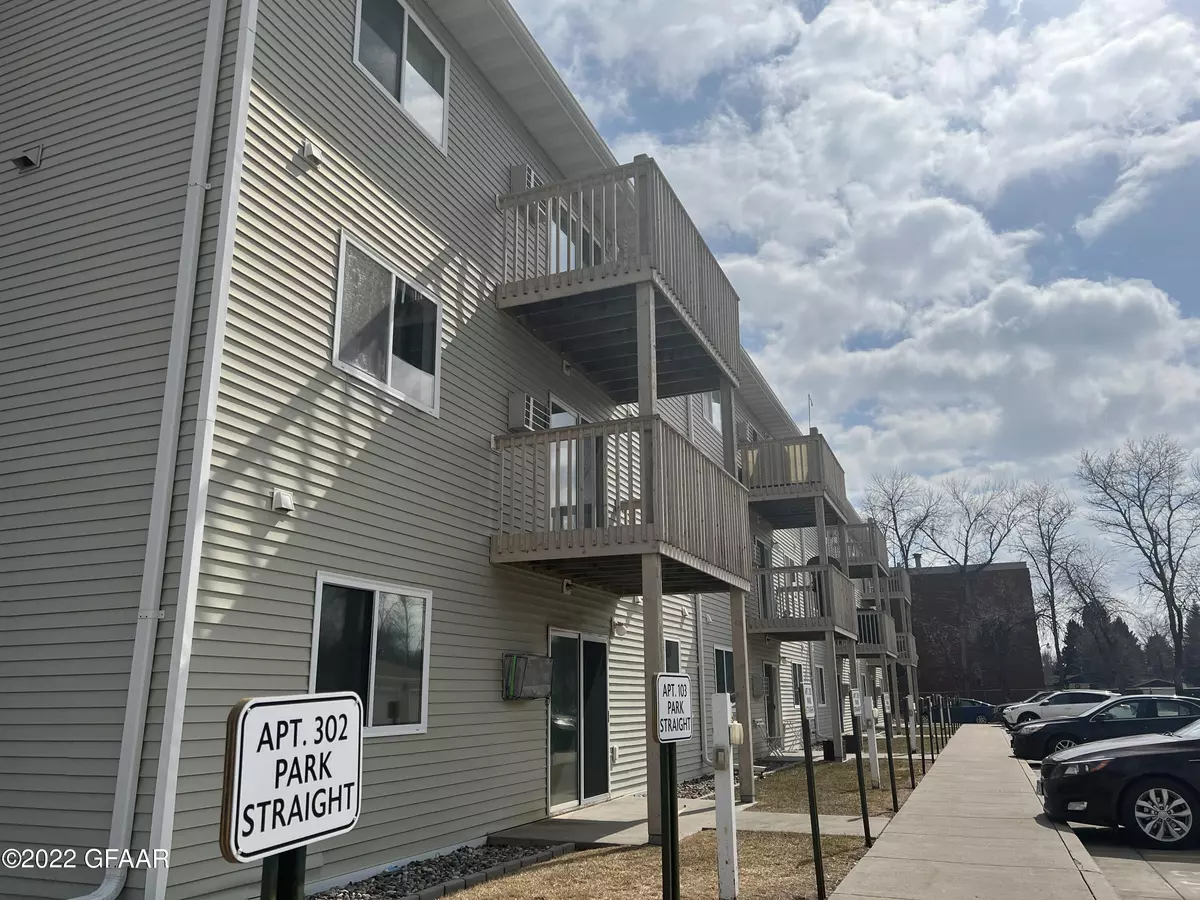 Grand Forks, ND 58203,3531 13TH AVE S 303