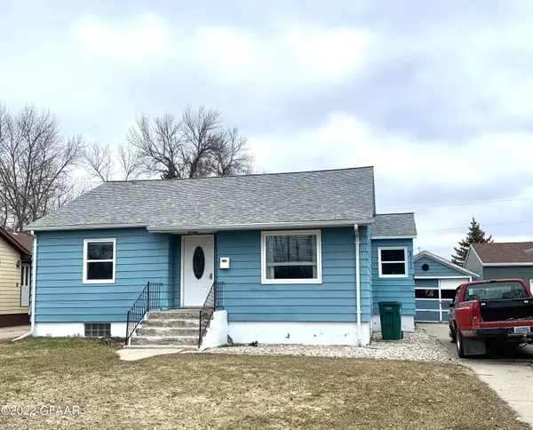 211 12TH AVE, Langdon, ND 58249