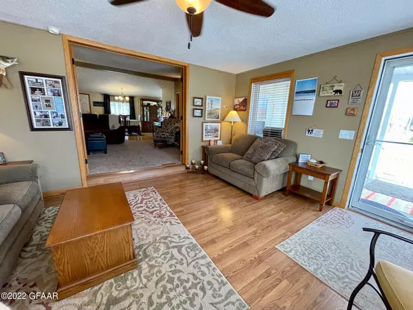 Pisek, ND 58273,36 WINNIPEG ST