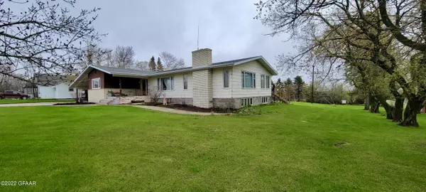 106 ADAMS ST, Edmore, ND 58330