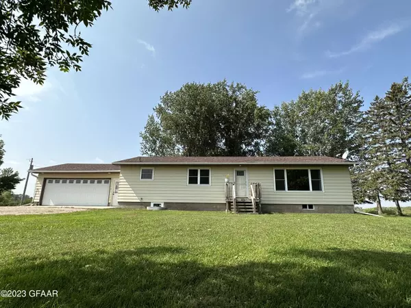 1741 37TH ST NE, Larimore, ND 58251