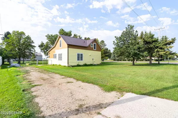 306 BROADWAY,  Michigan,  ND 58259