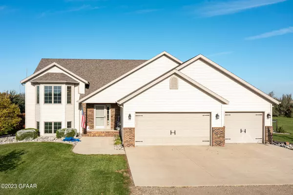 Grand Forks, ND 58201,1672 DREWS DR