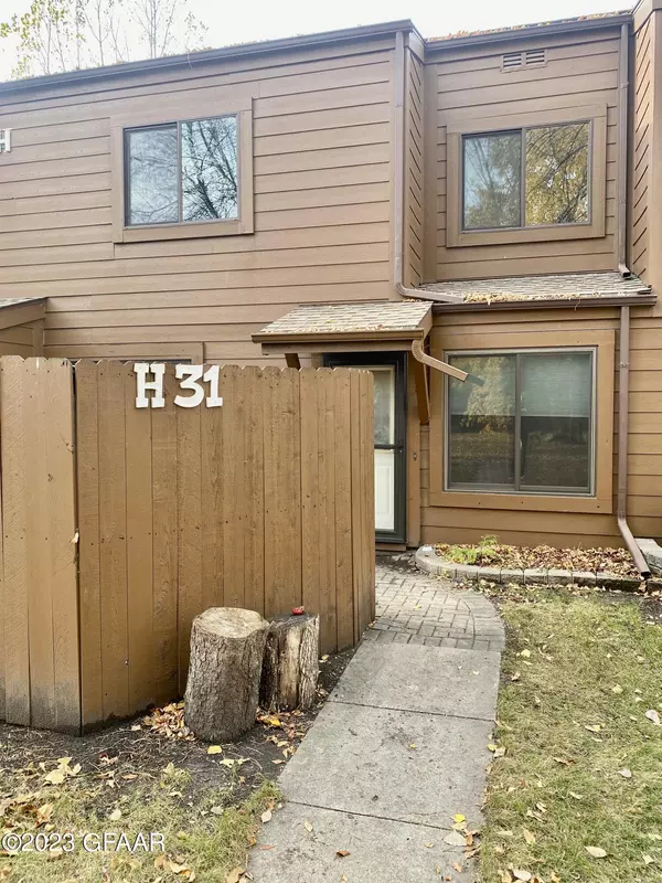 3802 CHERRY STREET H-31, Grand Forks, ND 58102