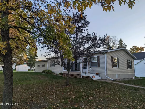 329 N 5TH ST, Warren, MN 56762