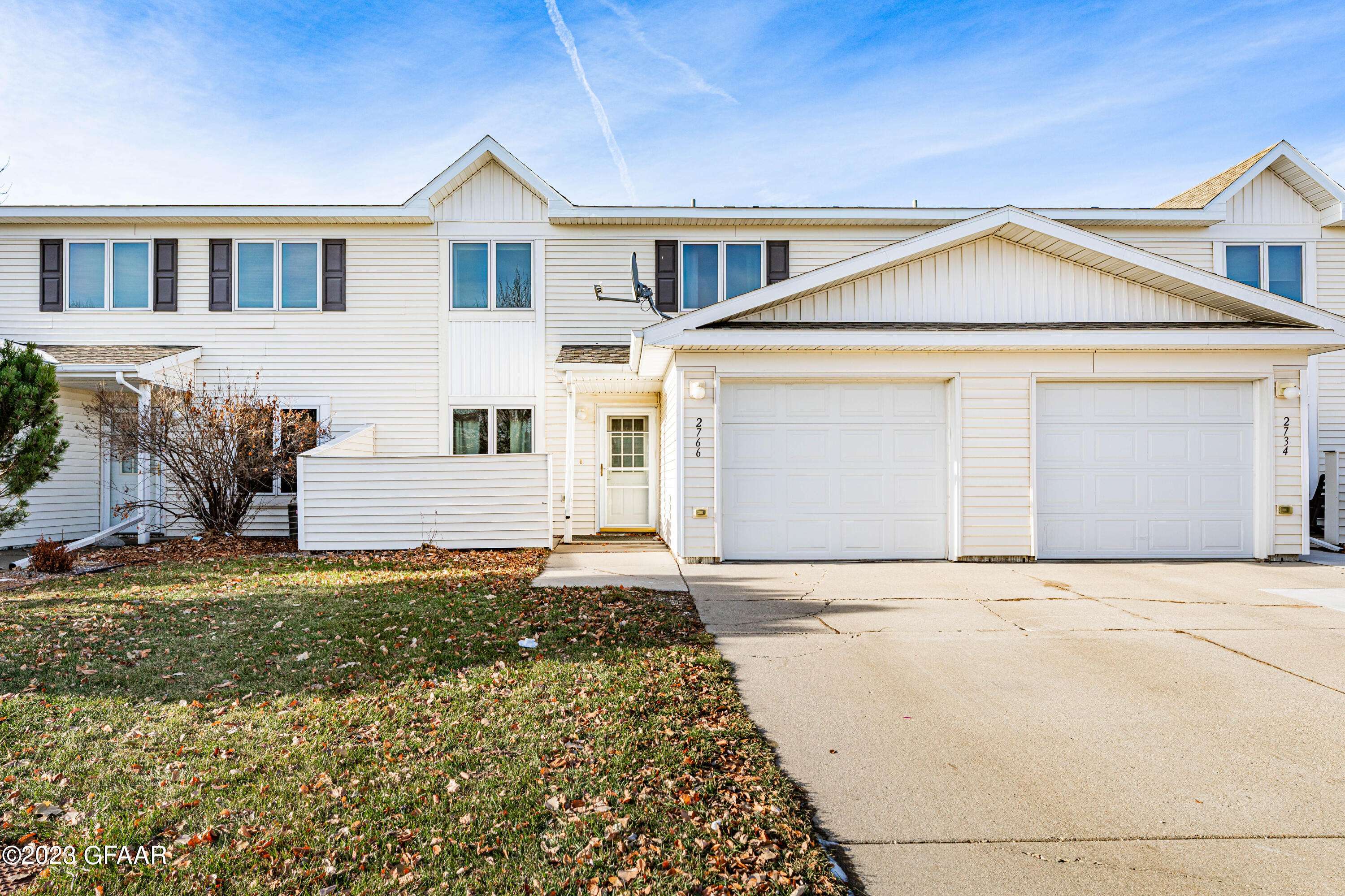2766 S 38TH ST, Grand Forks, ND 58201