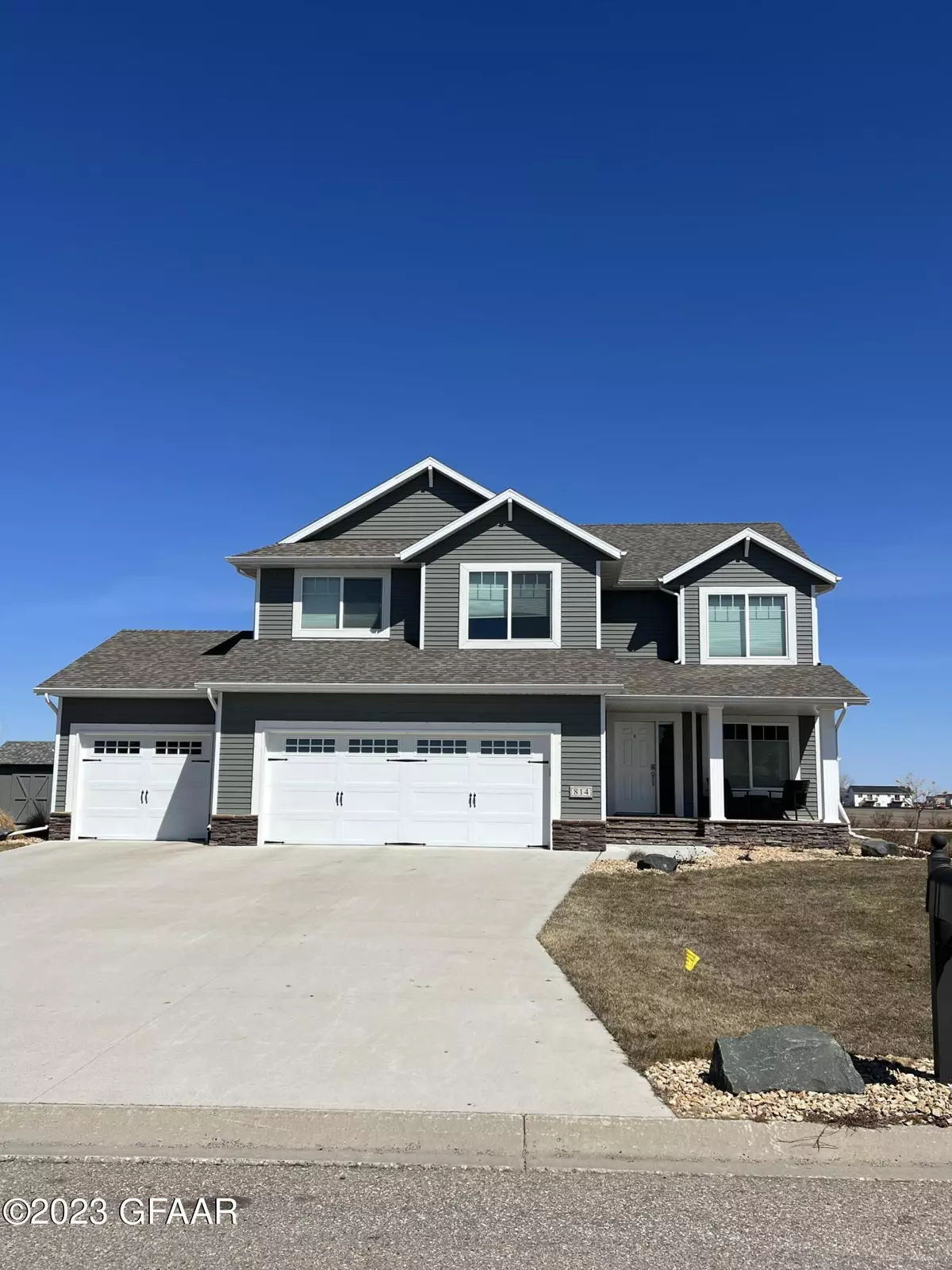 Mayville, ND 58257,814 RIVERWOOD DR