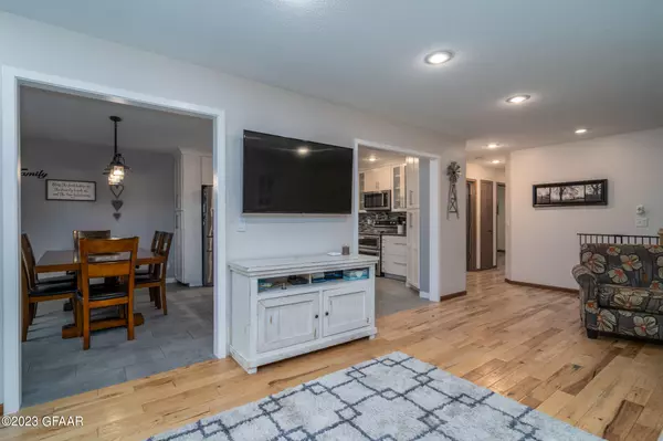 Grand Forks, ND 58201,3307 PRIMROSE CT