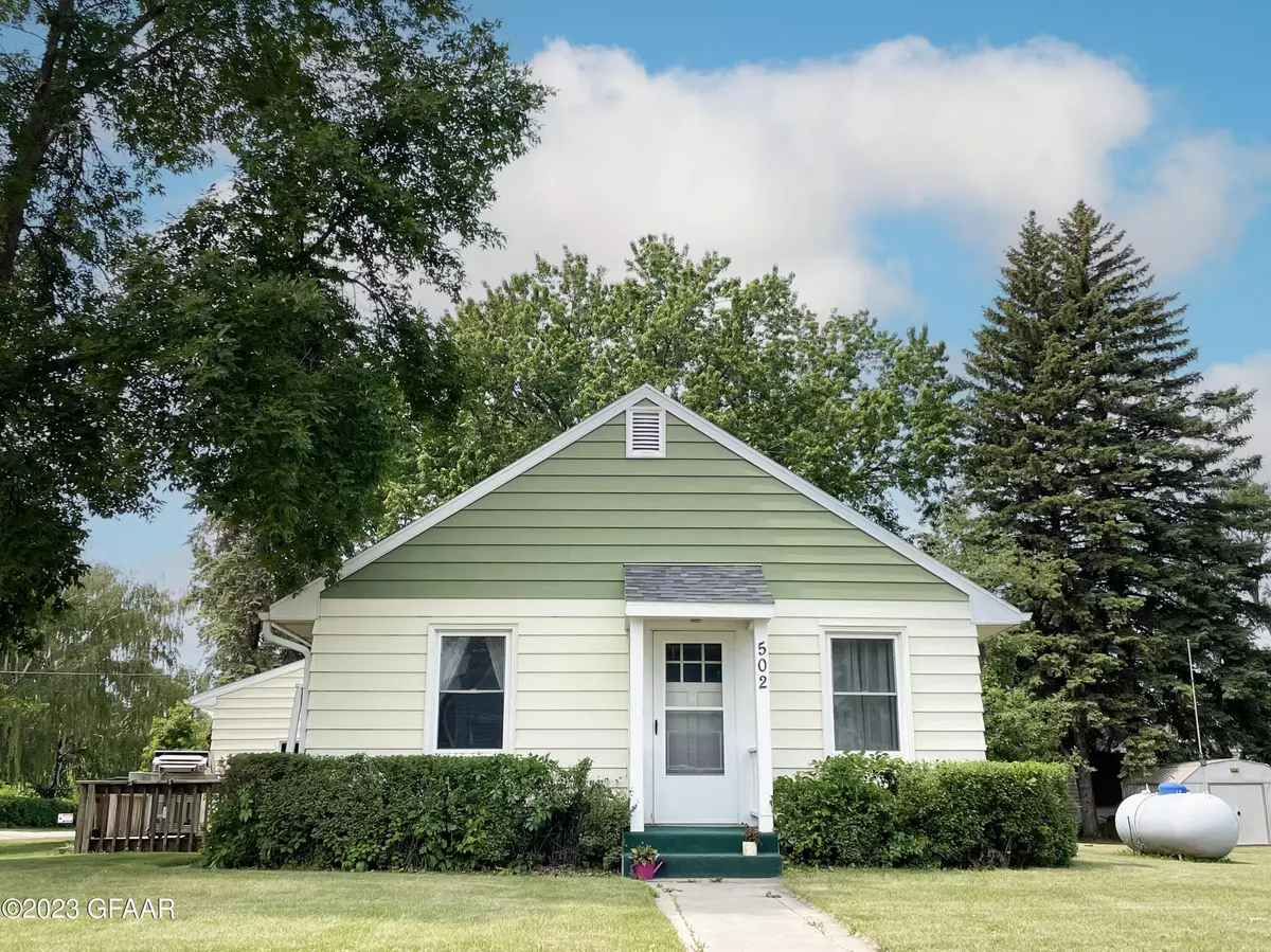 Larimore, ND 58251,502 TERRY AVE