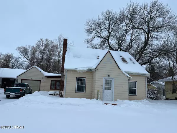 121 6TH AVE SE, Mayville, ND 58257