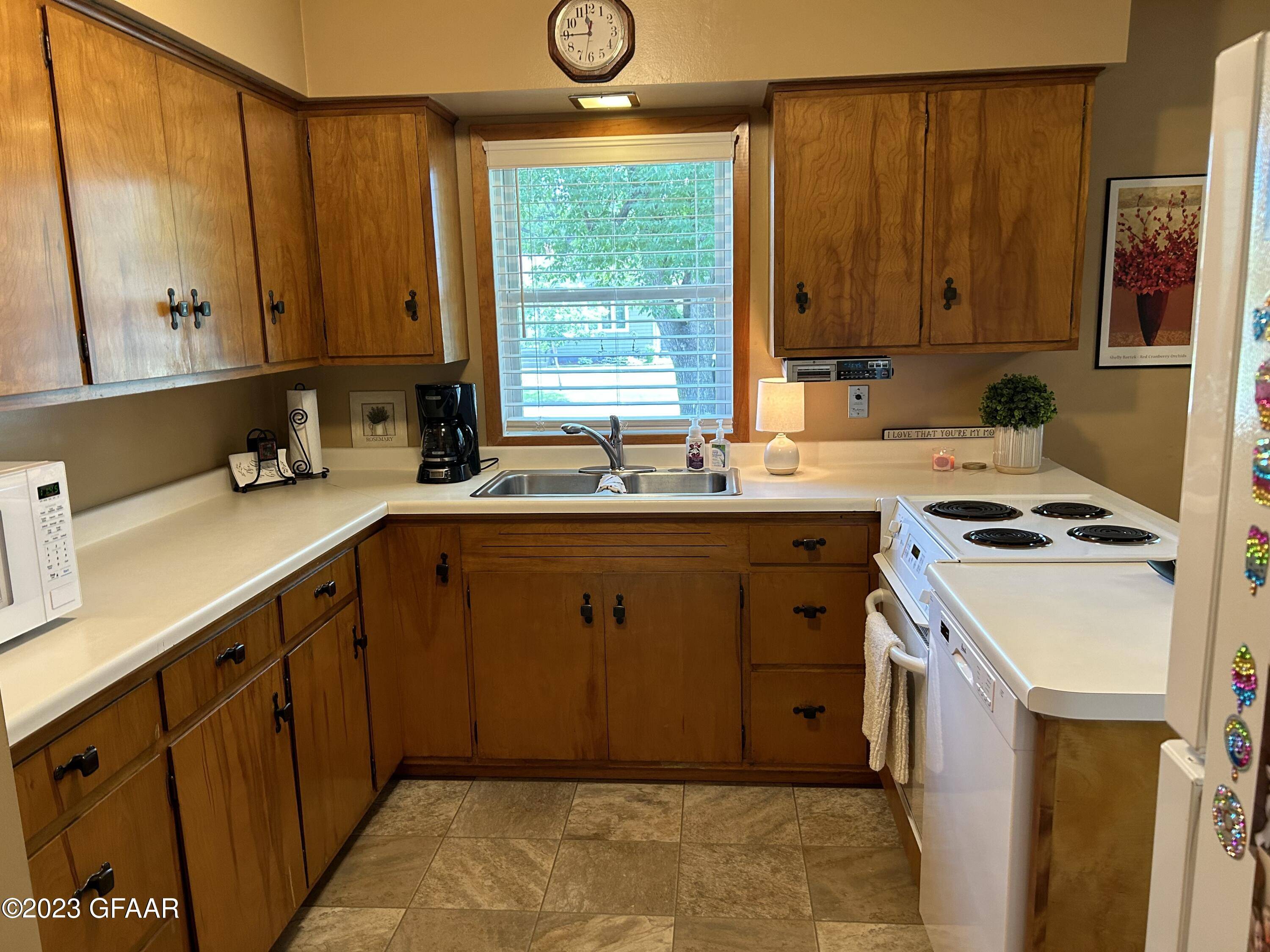 Grafton, ND 58237,1471 GRIGGS AVE