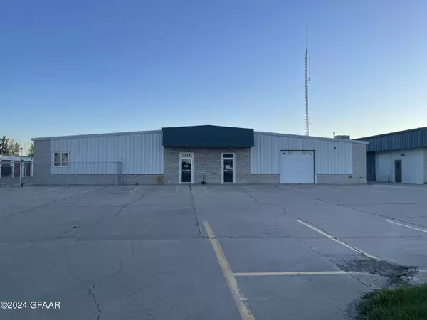 Grand Forks, ND 58203,5118 GATEWAY DR