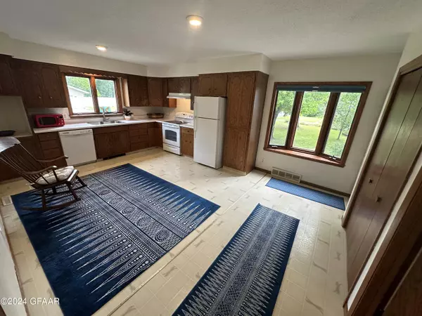 Warren, MN 56762,303 4TH ST N