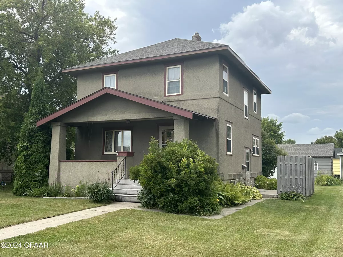 Grafton, ND 58237,1135 HILL AVE