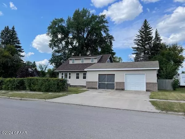 109 3RD ST W, Park River, ND 58270