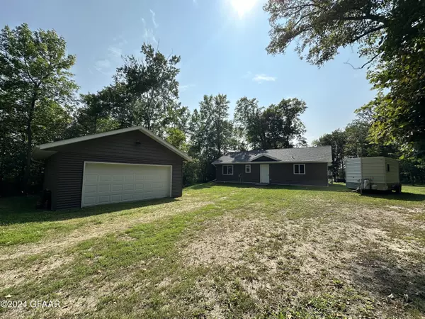 Erskine, MN 56535,18151 ANDERSON TRL SE