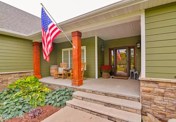 Thompson, ND 58278,735 ASHLEY LN NE