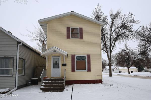 502 CHERRY ST, Grand Forks, ND 58201