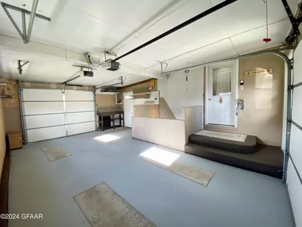 Langdon, ND 58249,606 1ST ST