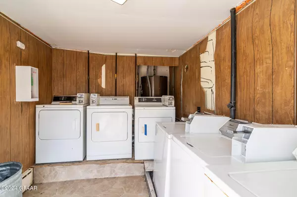 Grand Forks, ND 58201,1117 25TH AVE S