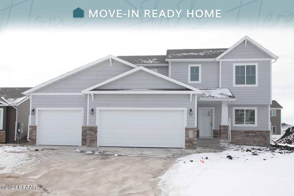 451 PLYMOUTH LN, Grand Forks, ND 58201